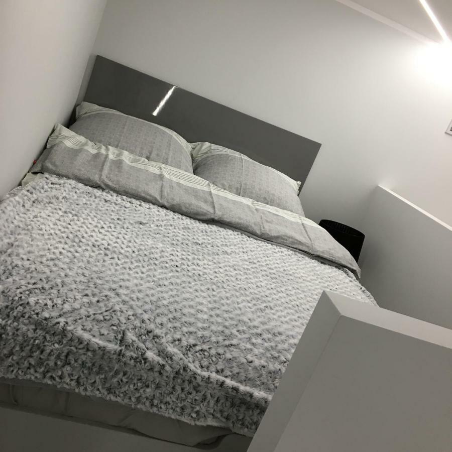 Apartament Mnw Varşovia Exterior foto