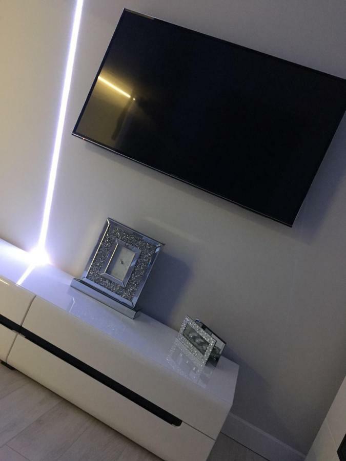 Apartament Mnw Varşovia Exterior foto