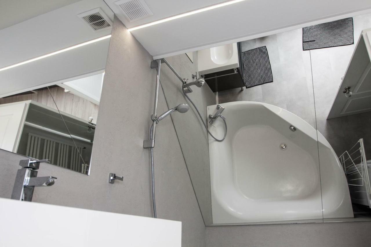 Apartament Mnw Varşovia Exterior foto