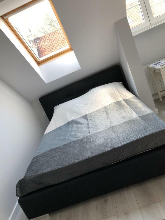 Apartament Mnw Varşovia Exterior foto