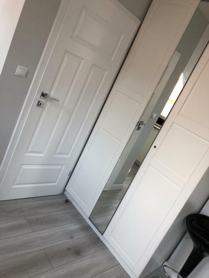 Apartament Mnw Varşovia Exterior foto