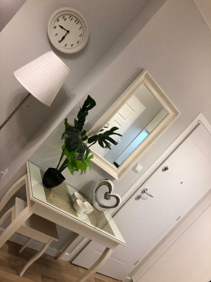 Apartament Mnw Varşovia Exterior foto