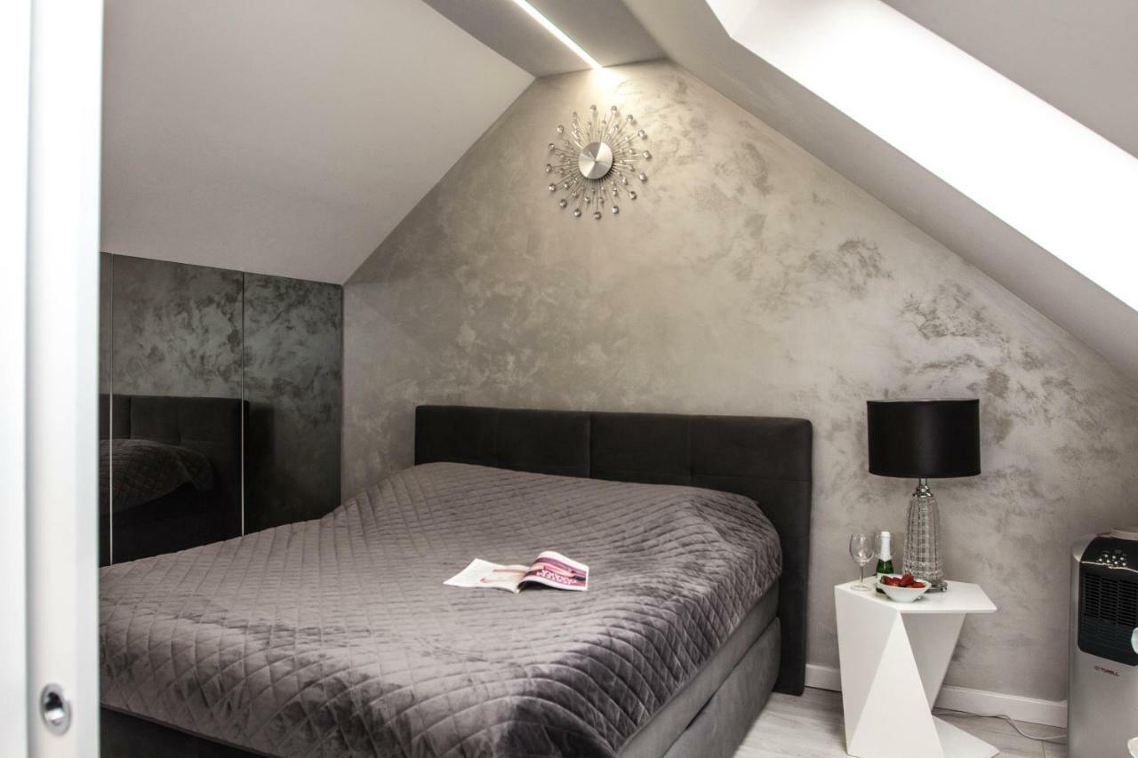 Apartament Mnw Varşovia Exterior foto