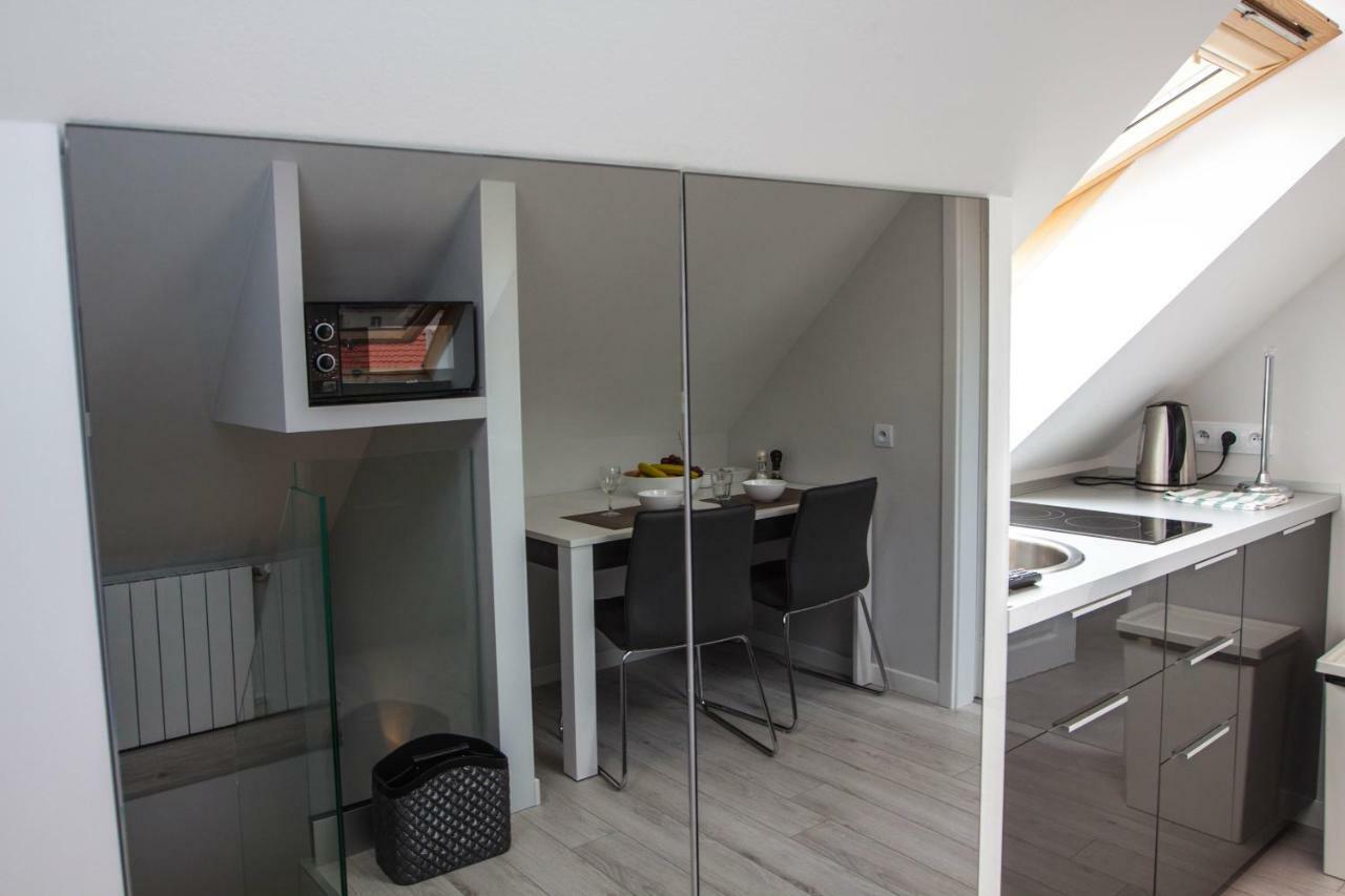 Apartament Mnw Varşovia Exterior foto